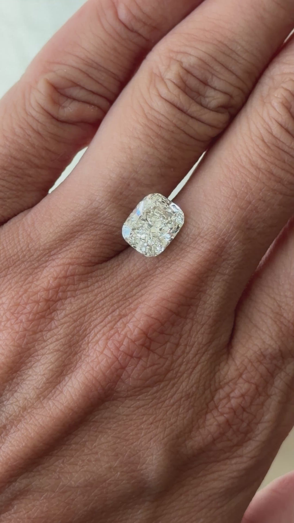 Elongated Cushion Brilliant H color, 3.02ct